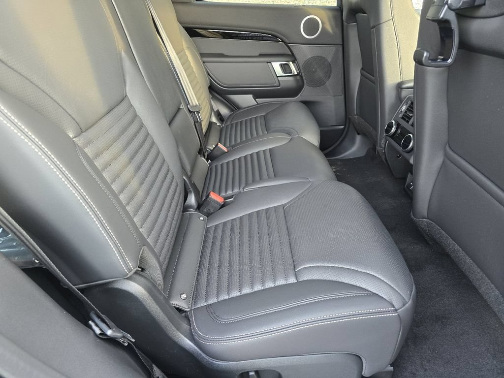 New 2026 Land Rover Discovery S AWD/4WD image 30