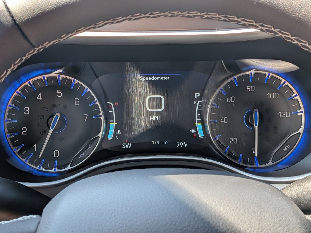 New 2027 Chrysler Pacifica Select FWD image 19