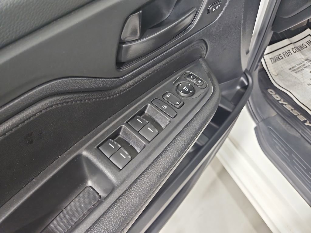 Used 2024 Honda Odyssey Sport image 11
