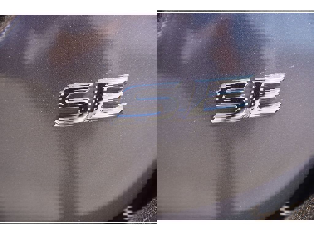 Used 2019 Toyota Camry SE w/ Convenience Package image 8