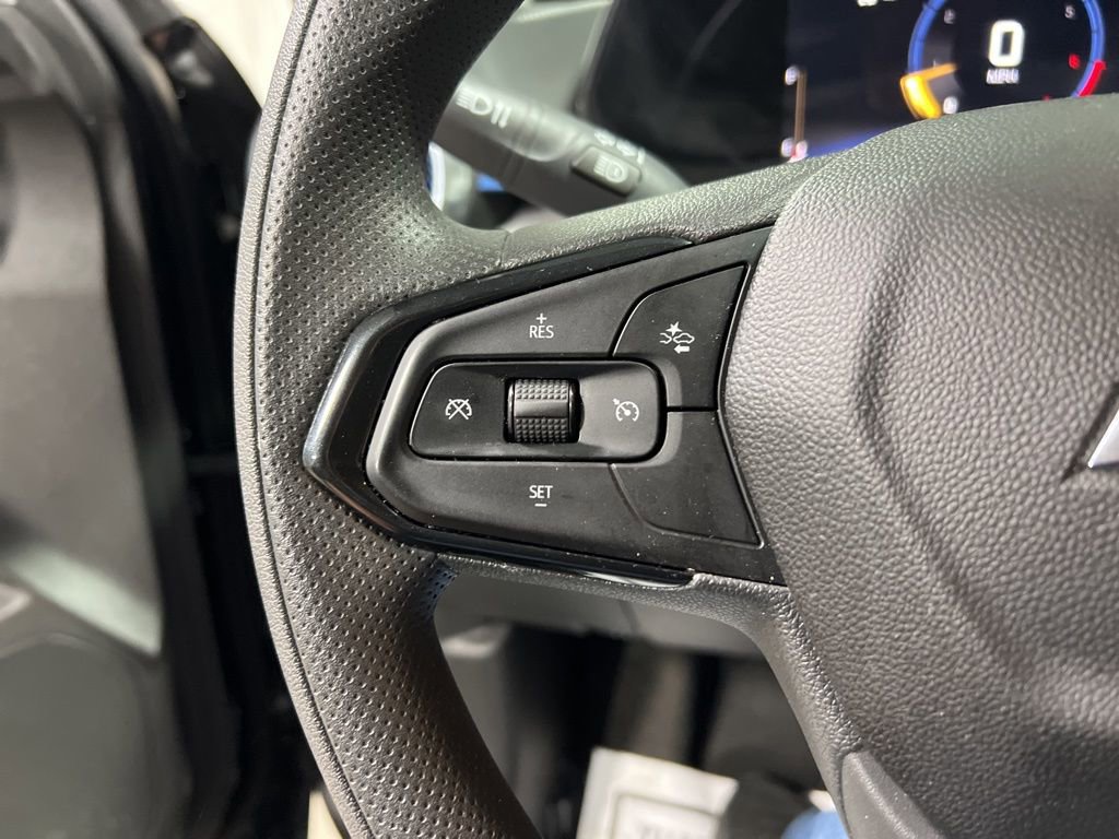 Used 2025 Chevrolet Trax LT image 23