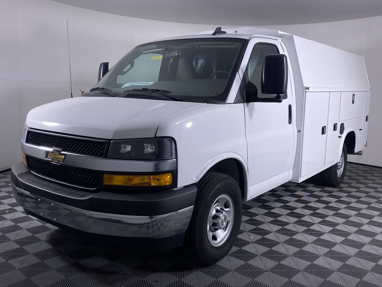 New 2025 Chevrolet Express 3500 w/ Power Convenience Package RWD image 43