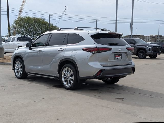 Used 2024 Toyota Highlander Limited image 9