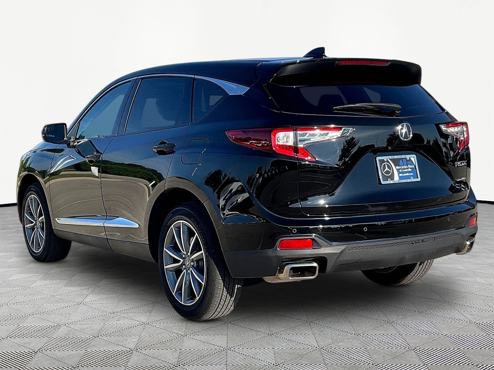 Used 2024 Acura RDX w/ Technology Package AWD/4WD image 4