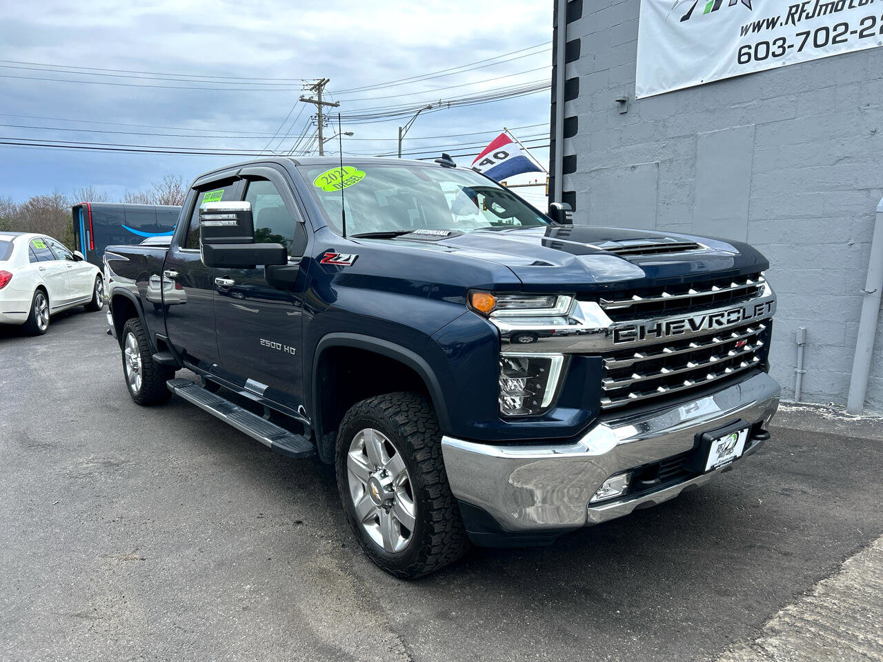Used 2021 Chevrolet Silverado 2500 LTZ image 2