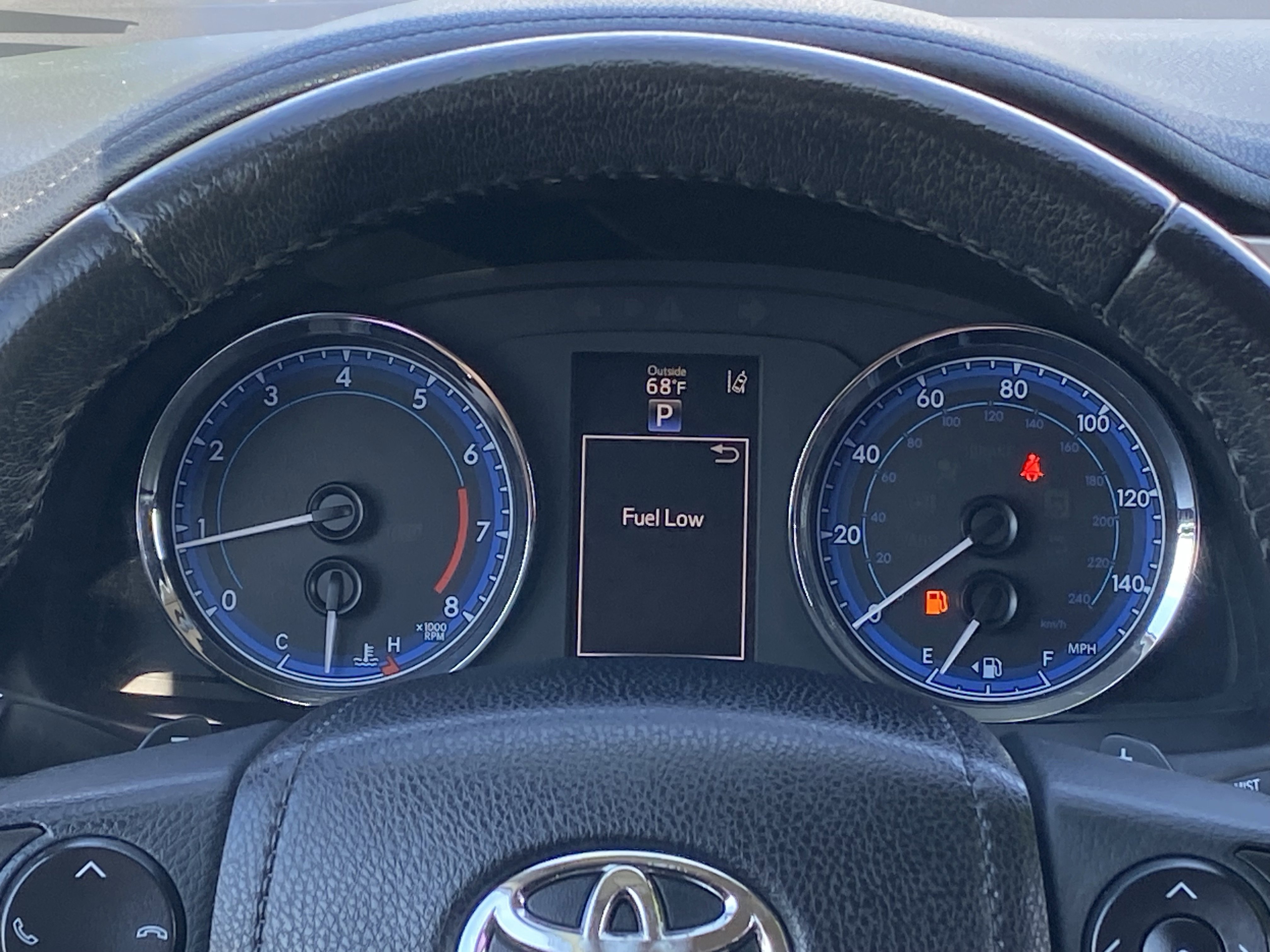 Used 2018 Toyota Corolla SE w/ Carpet Mat Package (TMS) FWD image 19