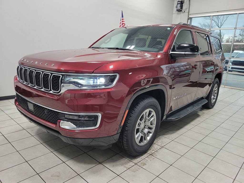 Used 2023 Jeep Wagoneer 4WD image 2