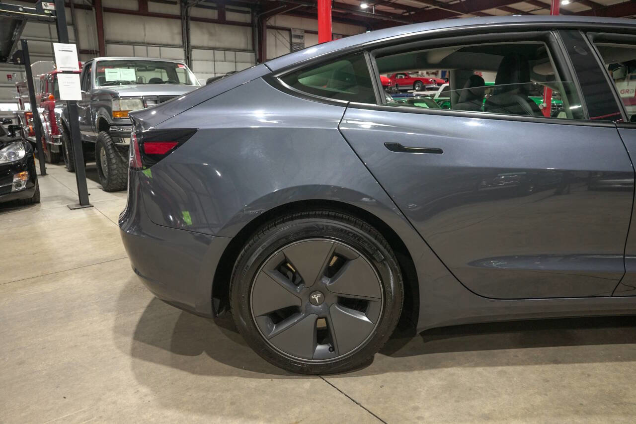 Used 2023 Tesla Model 3 Standard Range RWD image 9