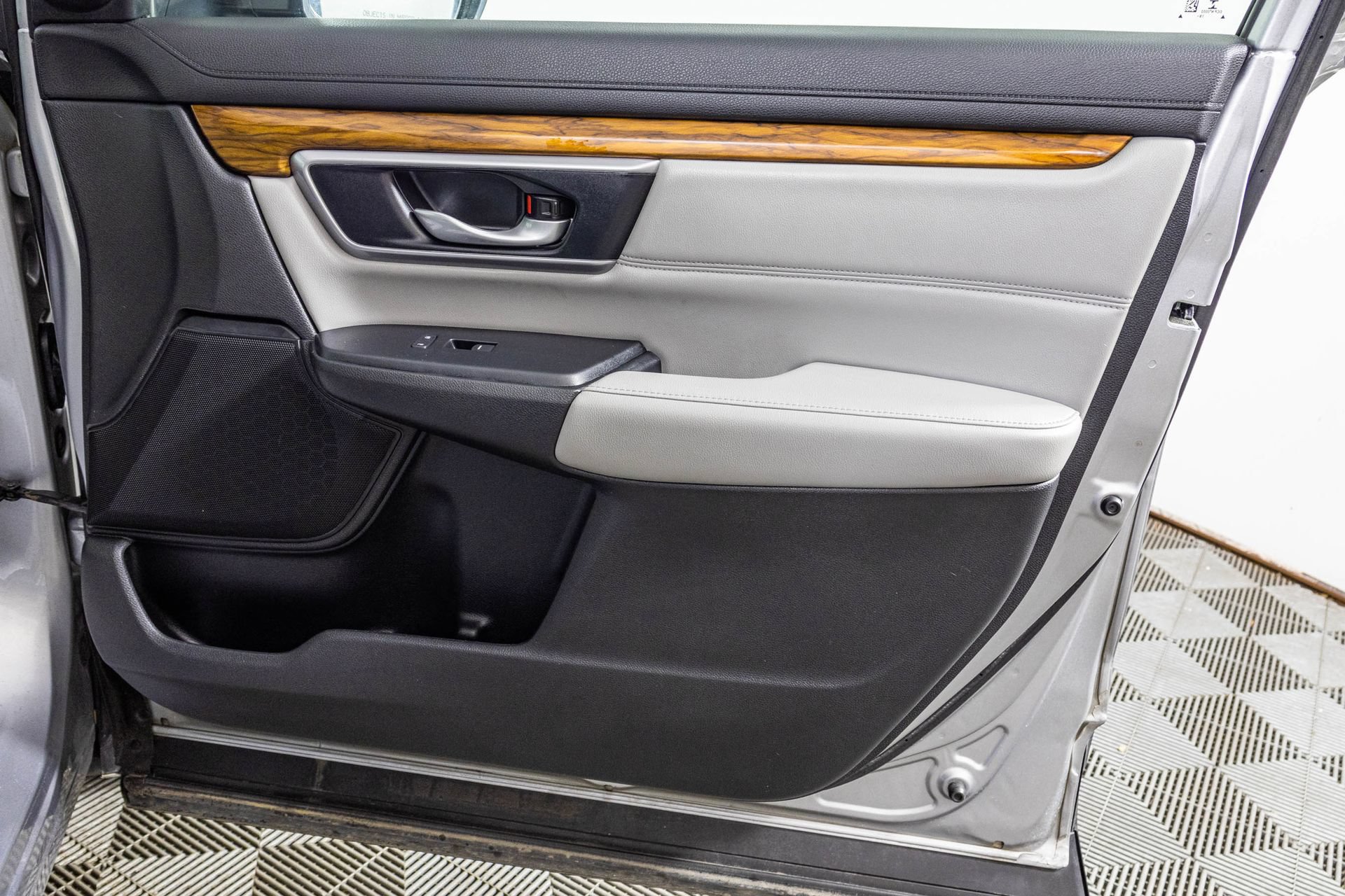 Used 2020 Honda CR-V Touring image 52