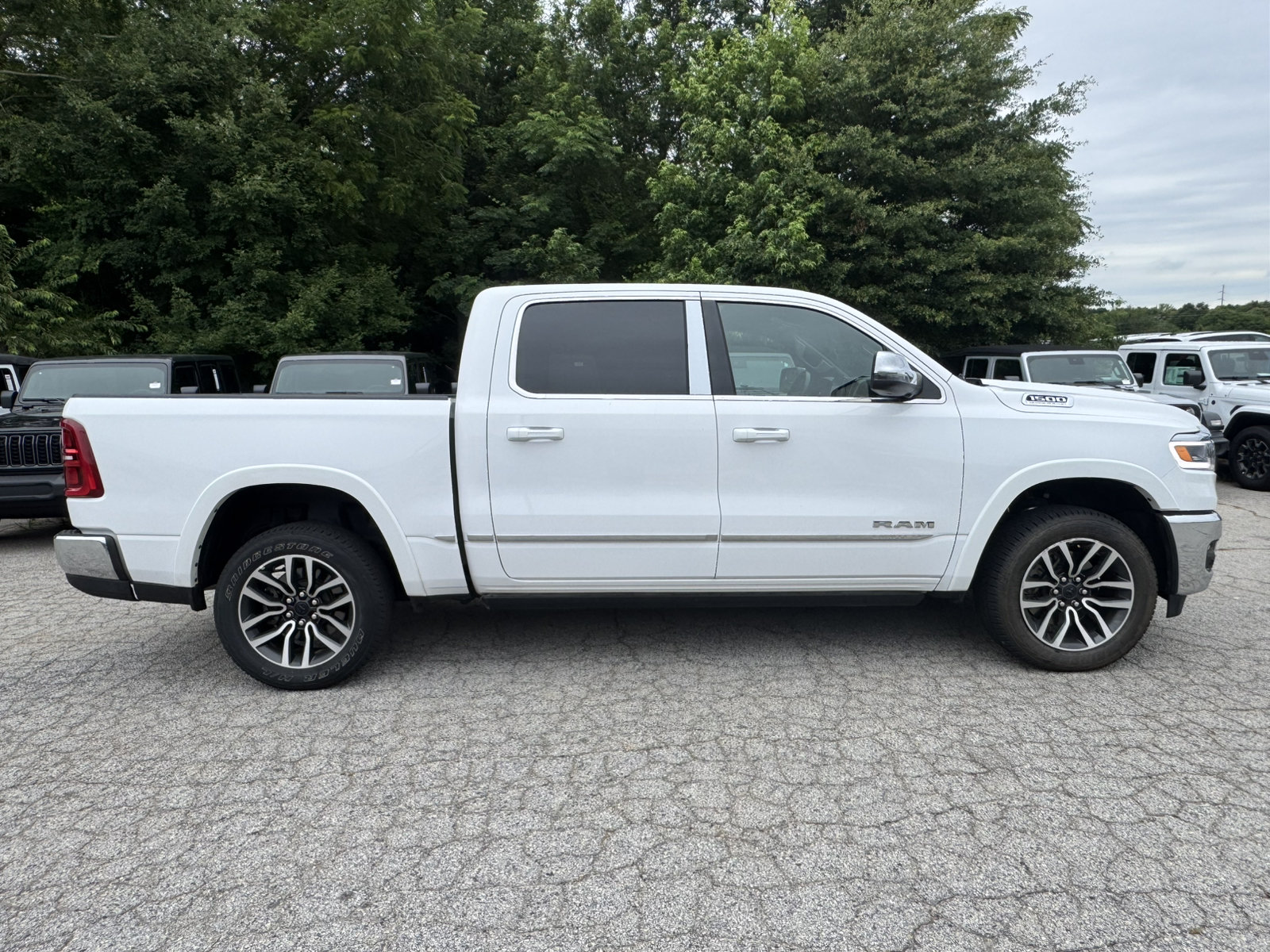 Used 2026 RAM 1500 Limited AWD/4WD image 4