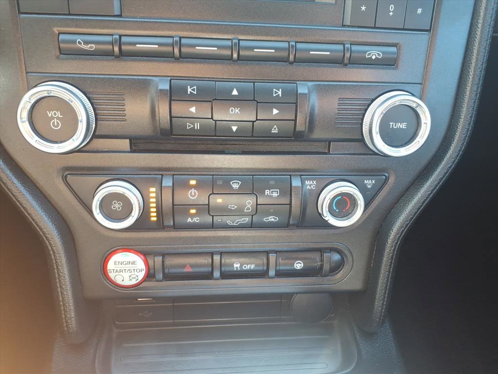 Used 2017 Ford Mustang Convertible image 18