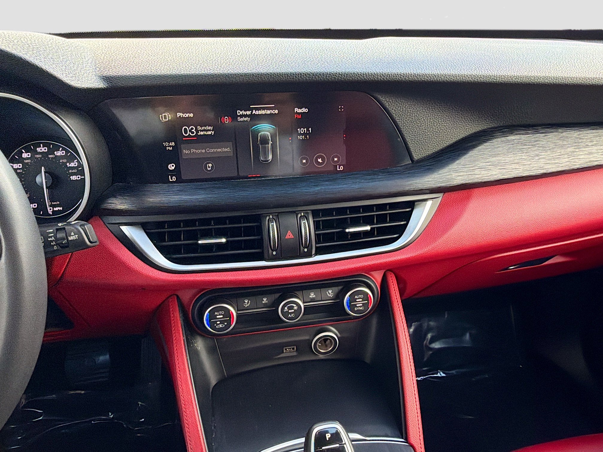 Used 2020 Alfa Romeo Stelvio Base image 28