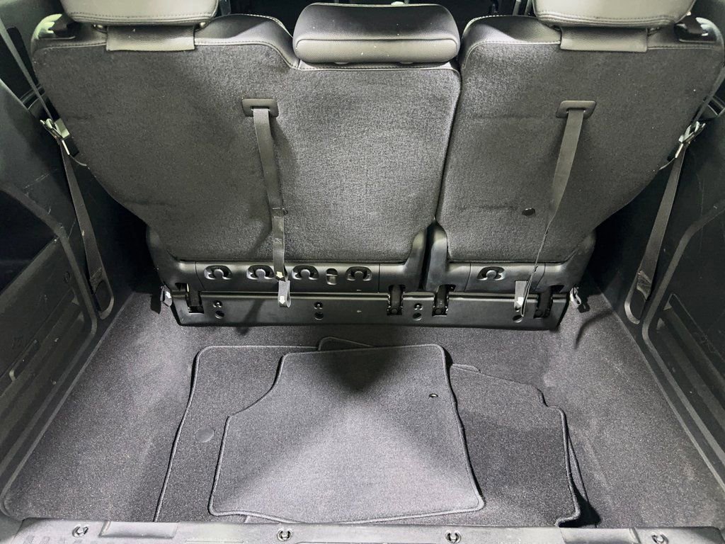 Used 2018 Dodge Grand Caravan SXT w/ Blacktop Package image 46