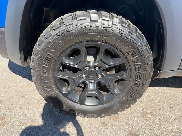 Used 2023 Jeep Cherokee Trailhawk w/ Trailer Tow Group AWD/4WD image 16
