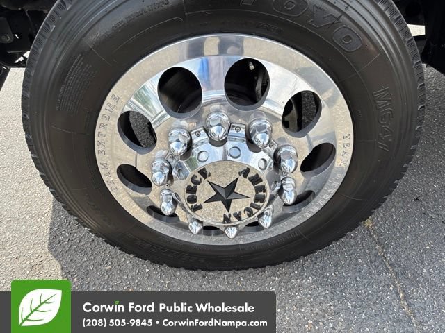 Used 2017 Ford F450 Platinum w/ Platinum Ultimate Package AWD/4WD image 9