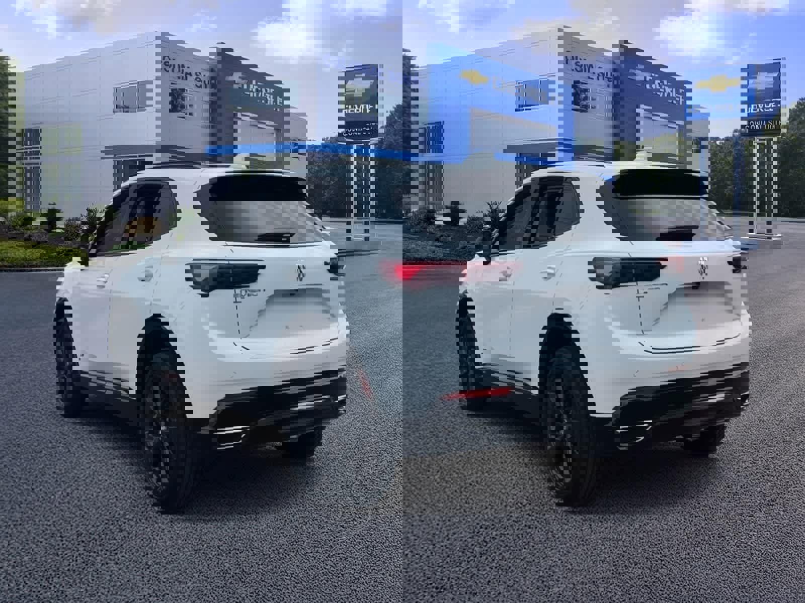 Certified 2025 Buick Envision Sport Touring image 4