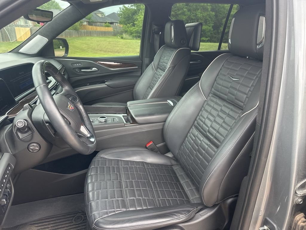 Used 2023 Cadillac Escalade Sport Platinum AWD/4WD image 10