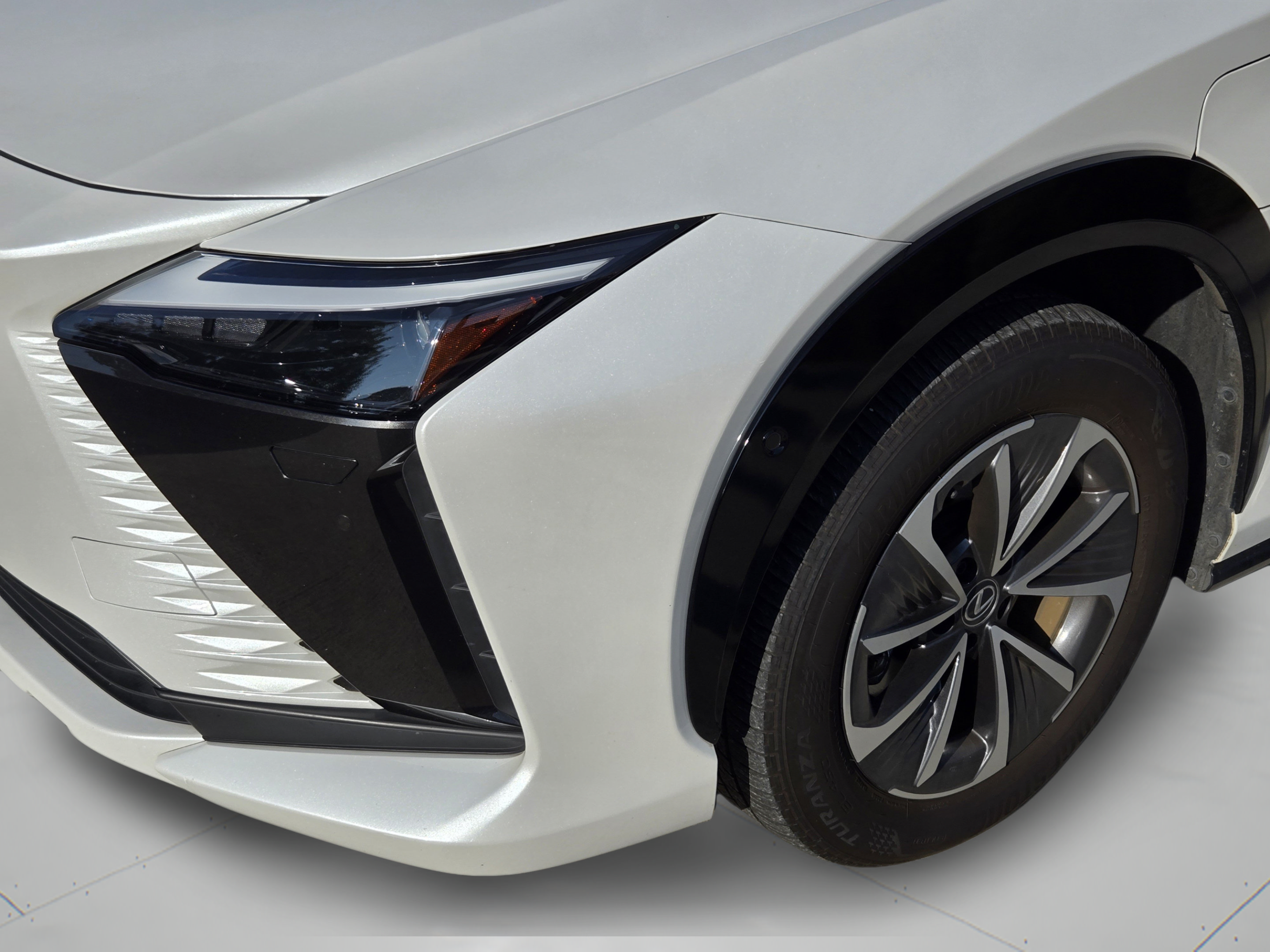 Certified 2023 Lexus RZ 450e Premium w/ Technology Package AWD/4WD image 7