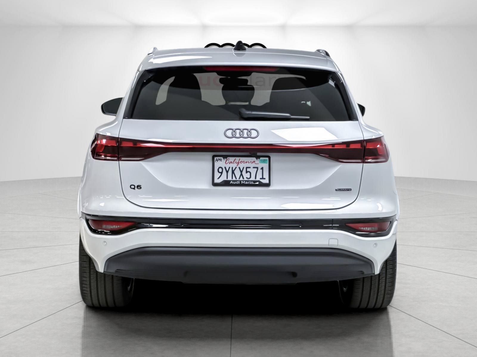 Certified 2025 Audi Q6 e-tron Premium Plus AWD/4WD image 4