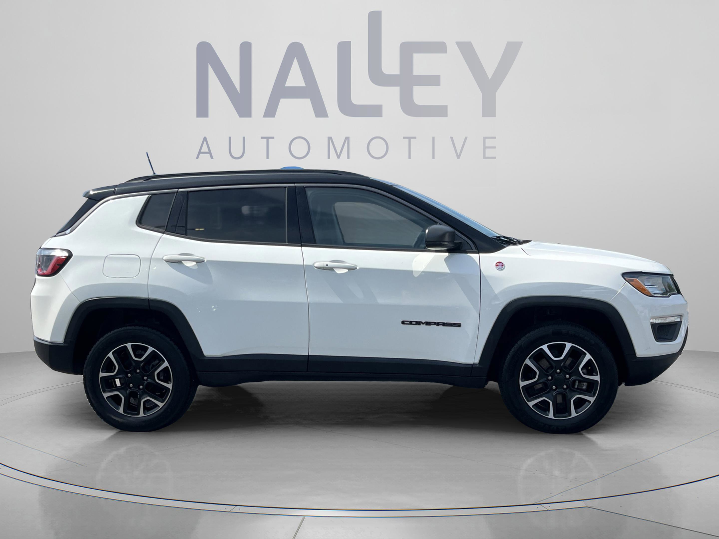 Used 2021 Jeep Compass Trailhawk image 6