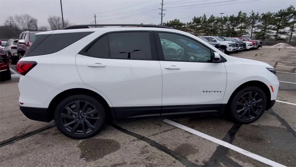 Certified 2024 Chevrolet Equinox RS w/ RS Leather Package image 9