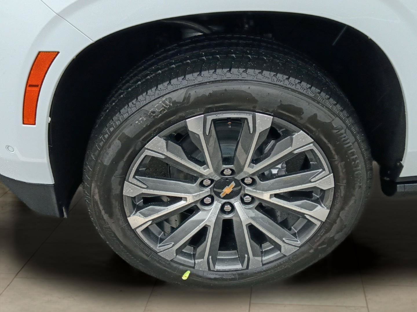 New 2026 Chevrolet Suburban High Country AWD/4WD image 36