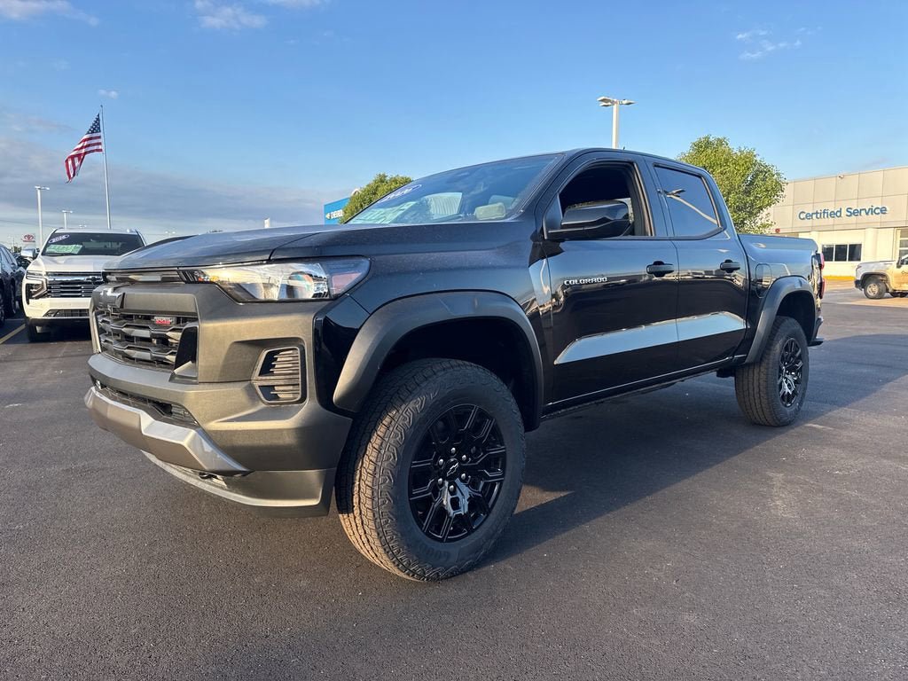 New 2026 Chevrolet Colorado Trail Boss AWD/4WD image 2