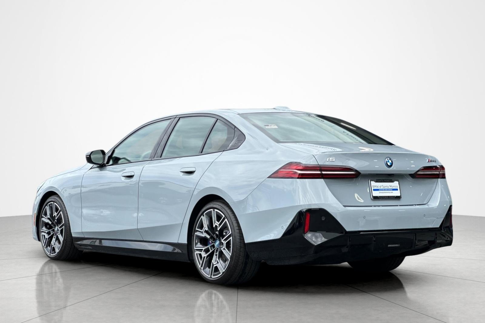 Used 2025 BMW i5 M60 w/ Premium Package AWD/4WD image 3