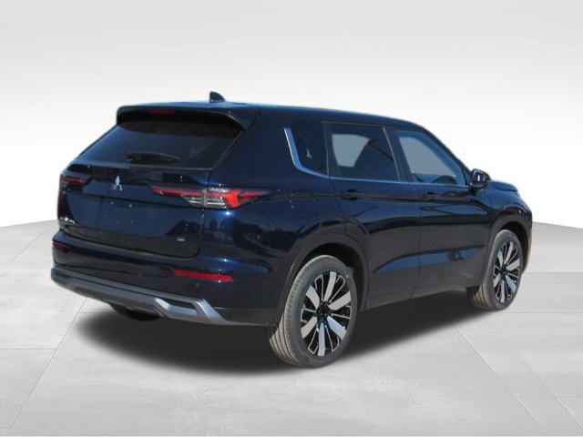 New 2026 Mitsubishi Outlander SE FWD image 3