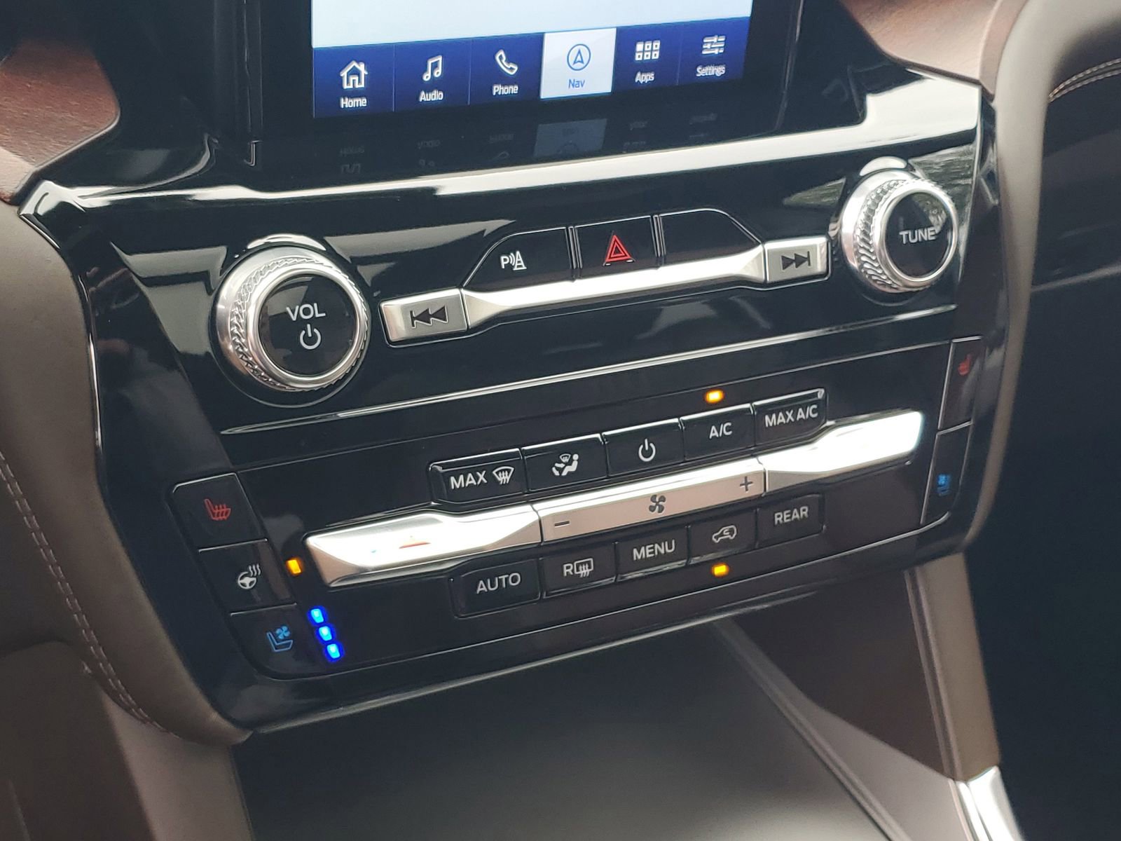 Certified 2023 Ford Explorer King Ranch w/ Technology Package image 28