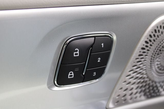 New 2026 Lincoln Nautilus Reserve AWD/4WD image 4