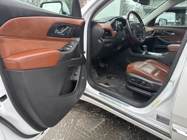 Used 2018 Chevrolet Traverse High Country AWD/4WD image 14