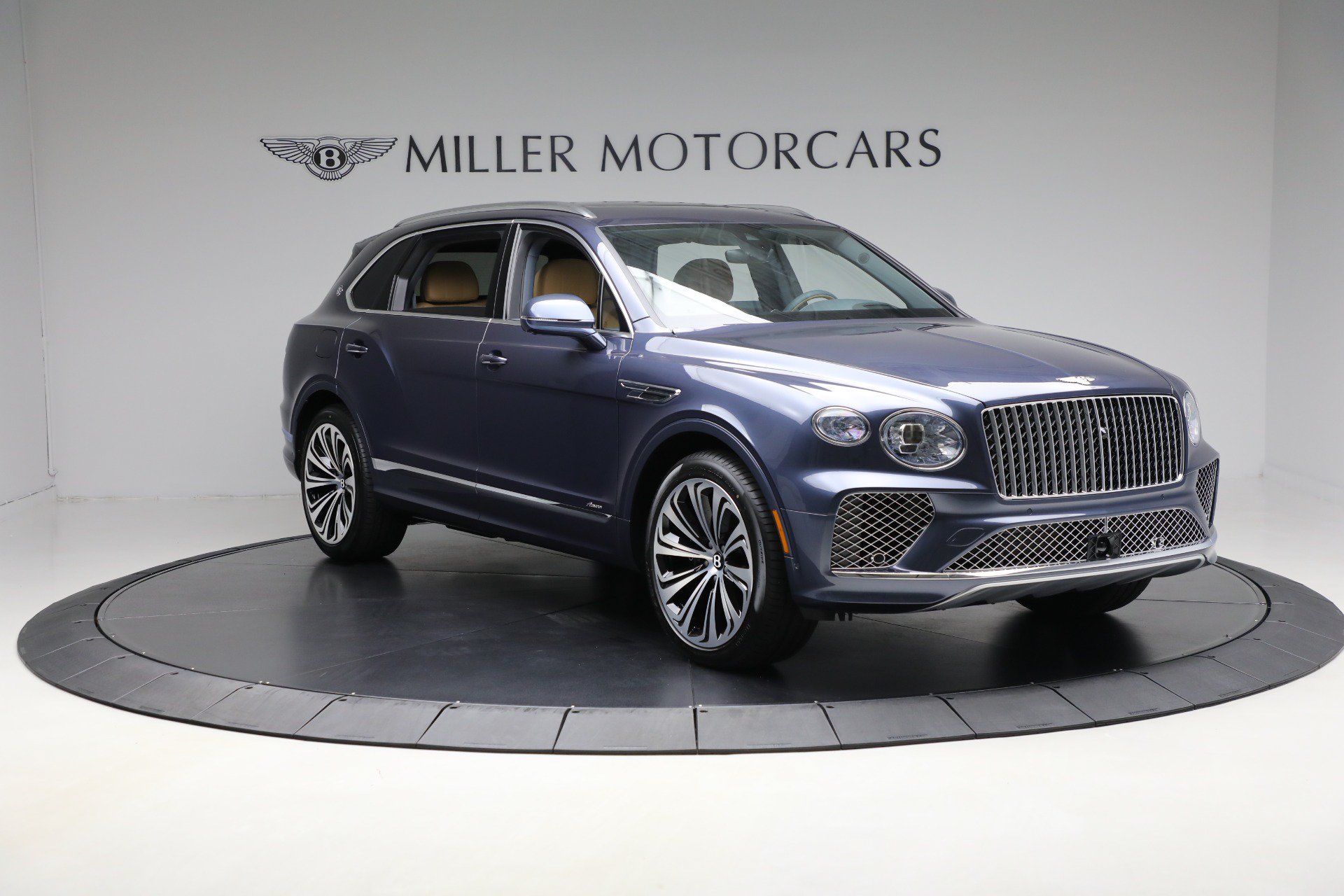 Certified 2025 Bentley Bentayga Extended Wheelbase AWD/4WD image 11