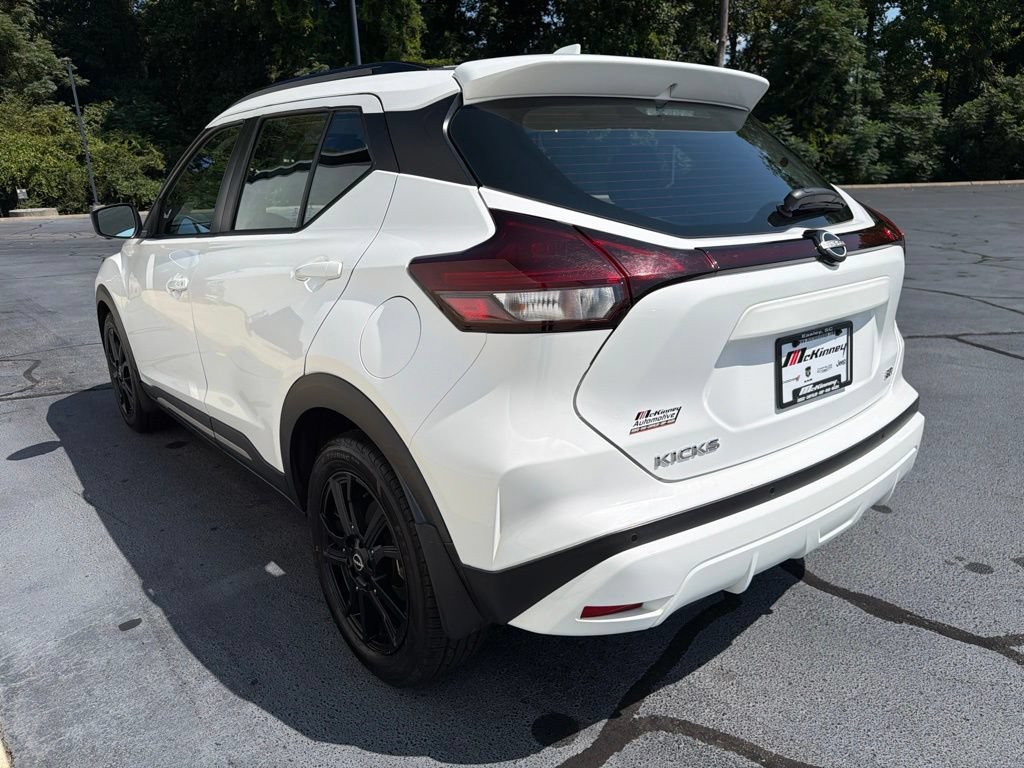 Used 2022 Nissan Kicks SR FWD image 13