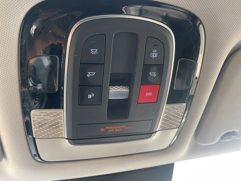 Used 2024 Hyundai Palisade SEL w/ Premium Package FWD image 13