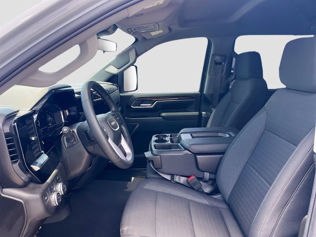 Used 2025 GMC Sierra 2500 SLE w/ SLE Value Package; image 11