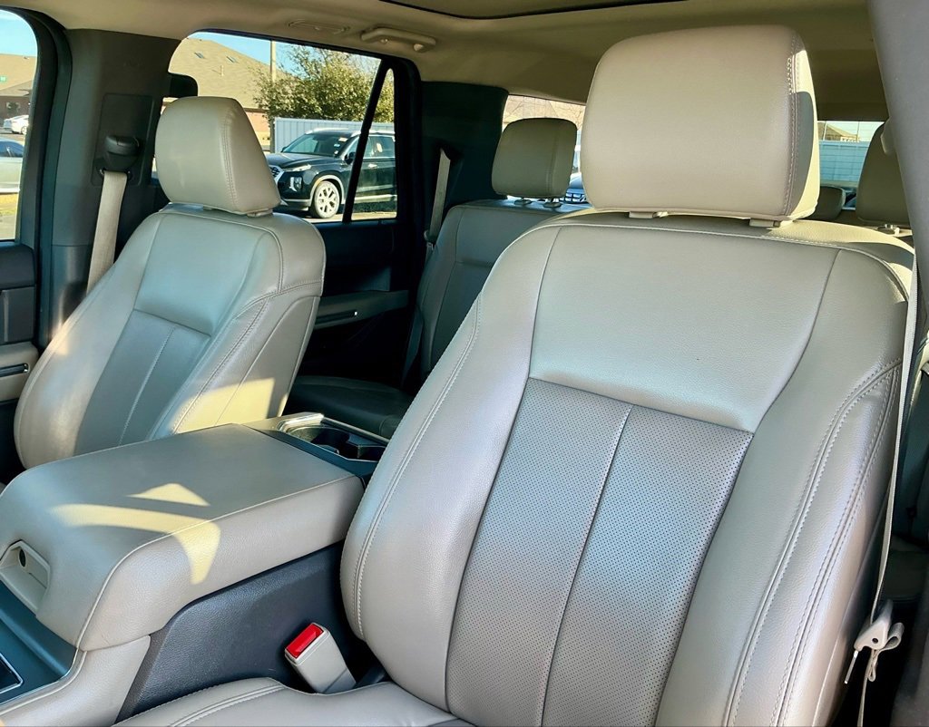 Used 2021 Ford Expedition Max XLT image 38