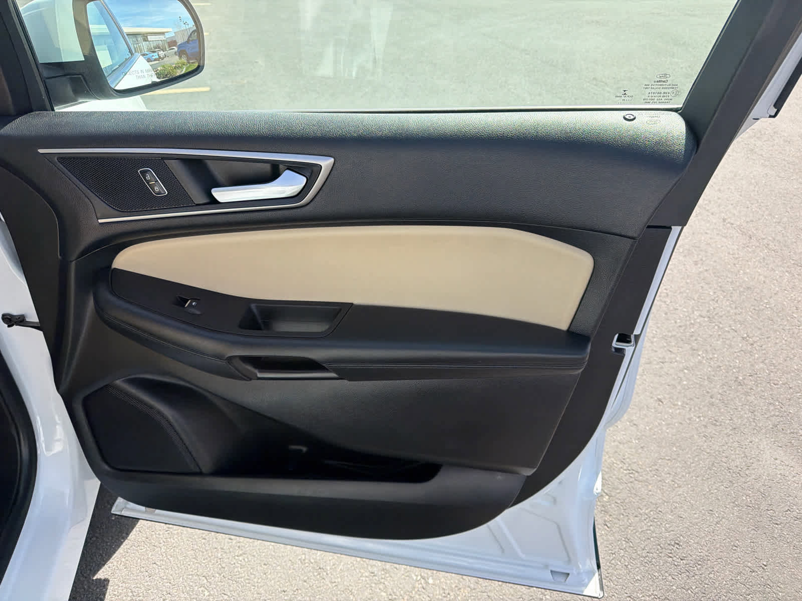 Used 2022 Ford Edge SEL w/ Convenience Package image 15