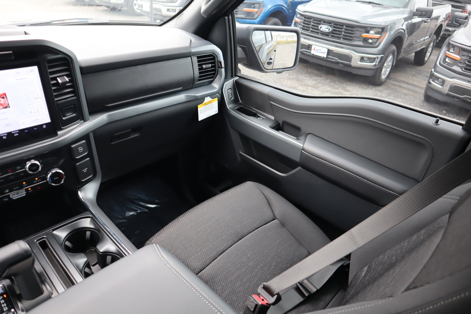 New 2025 Ford F150 XLT w/ Equipment Group 302A MID image 36