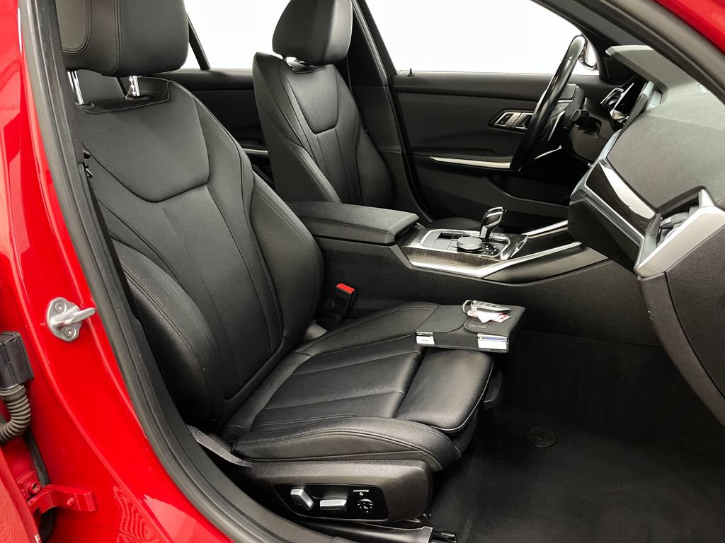 Used 2020 BMW 330i xDrive Sedan w/ Convenience Package AWD/4WD image 34