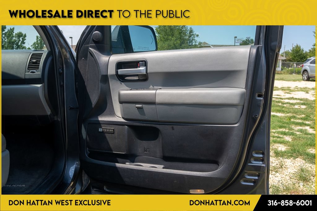 Used 2015 Toyota Sequoia Limited AWD/4WD image 28