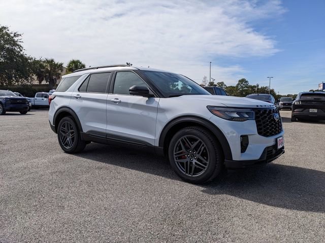 New 2026 Ford Explorer ST RWD image 2