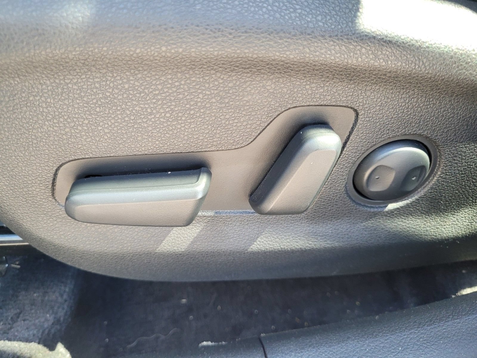 Used 2021 Hyundai Tucson Limited w/ Cargo Package FWD image 13