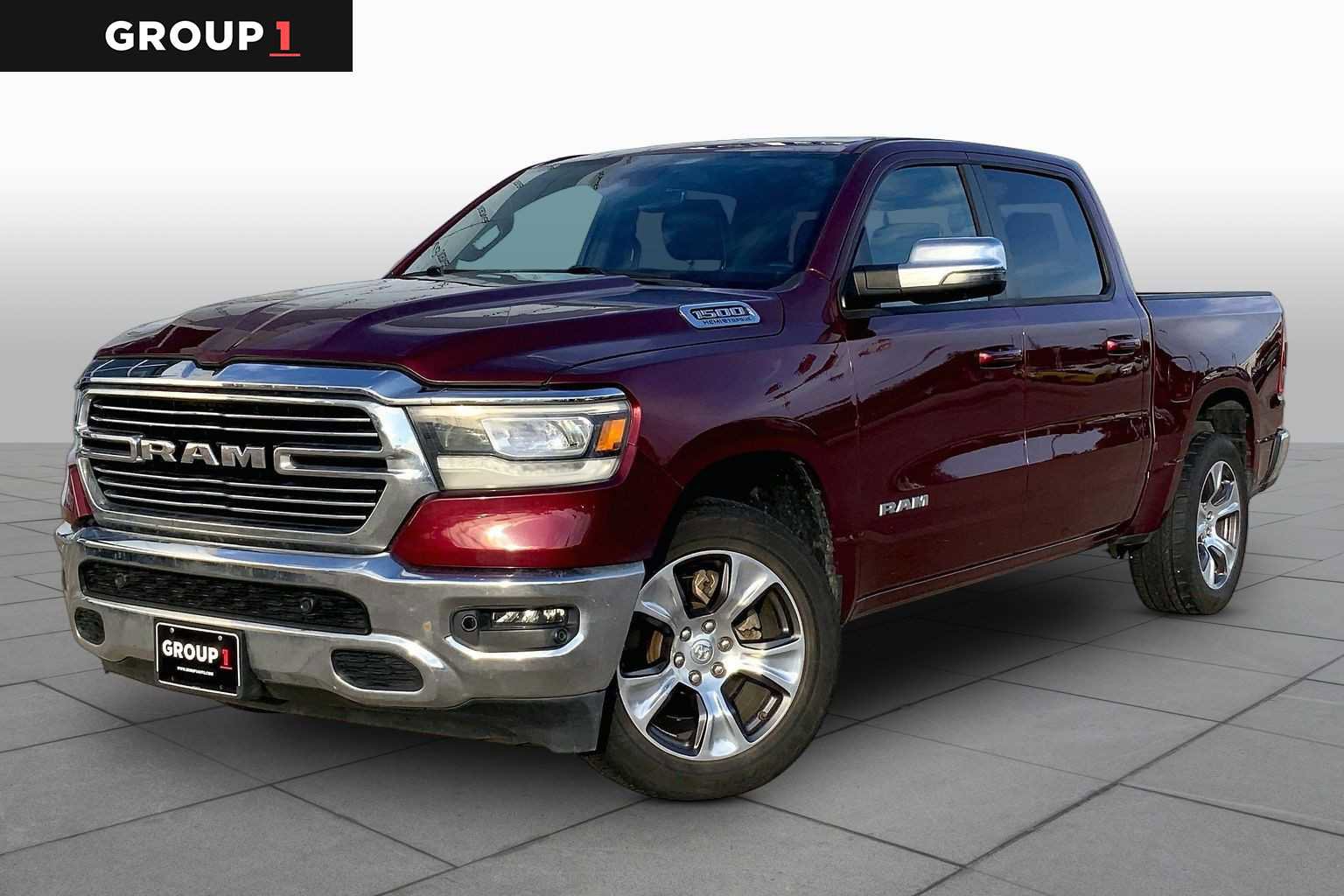 Used 2023 RAM 1500 Laramie AWD/4WD image 1