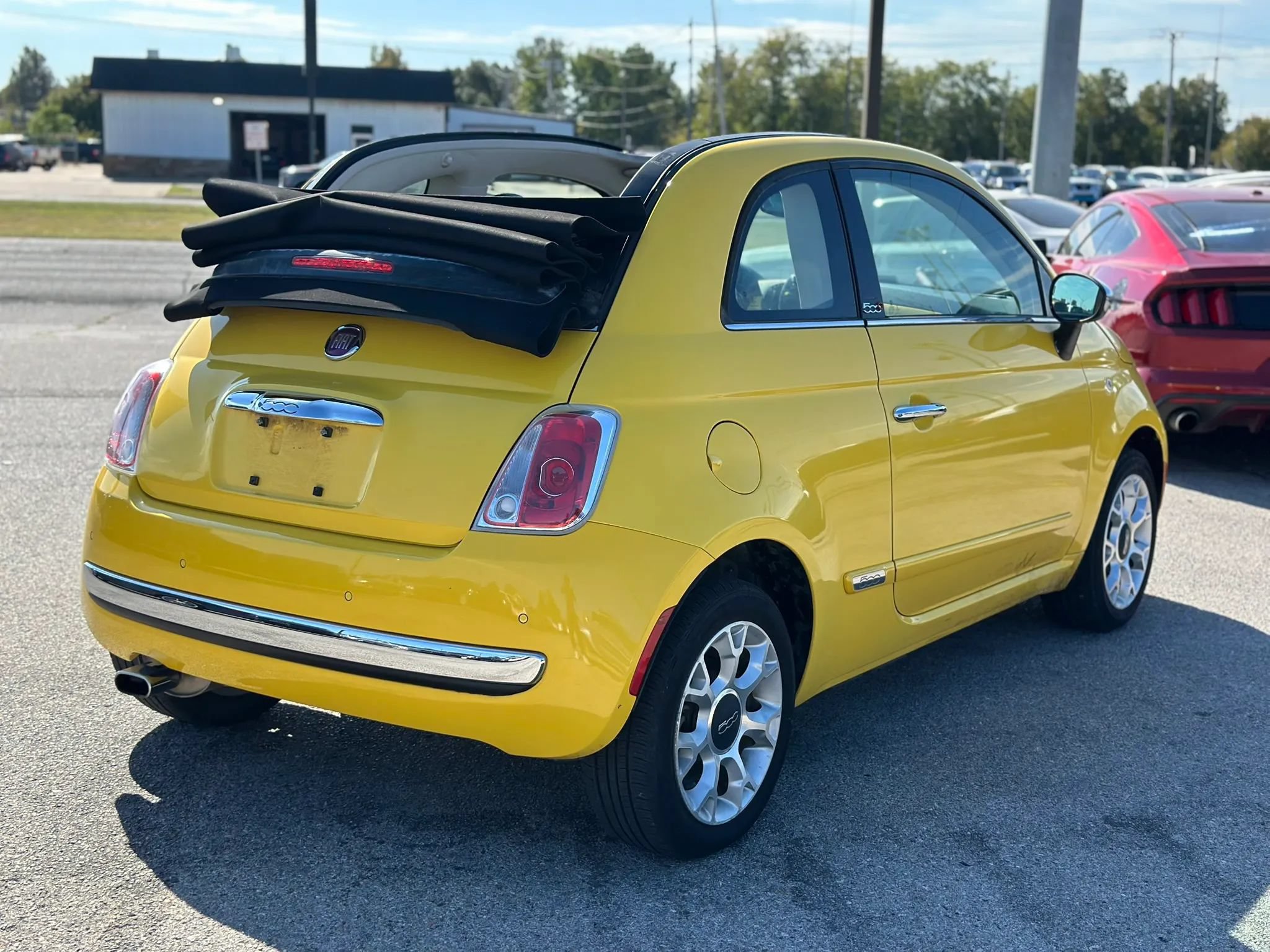 Used 2017 FIAT 500 Lounge FWD image 10