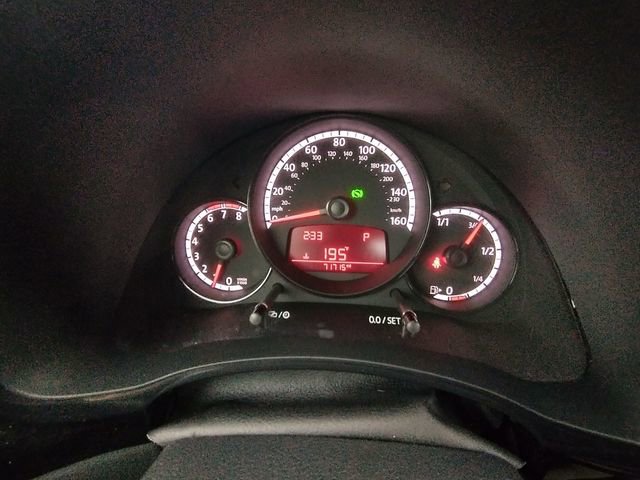 Used 2015 Volkswagen Beetle 1.8T image 32