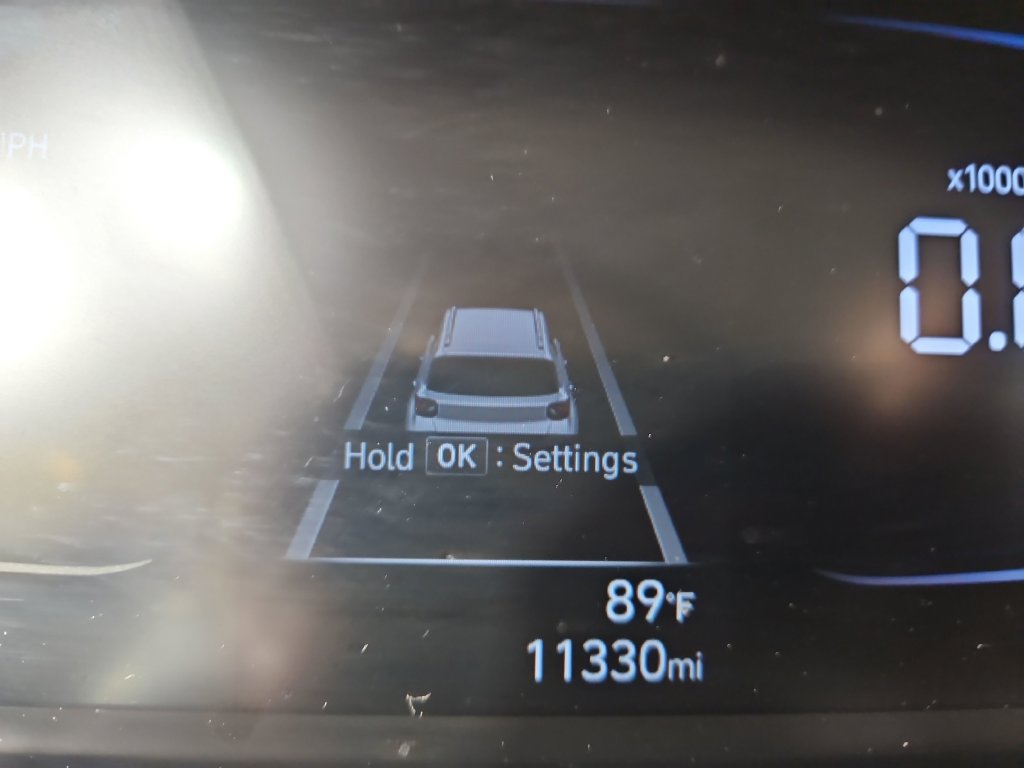 Certified 2025 Hyundai Venue SEL FWD image 18
