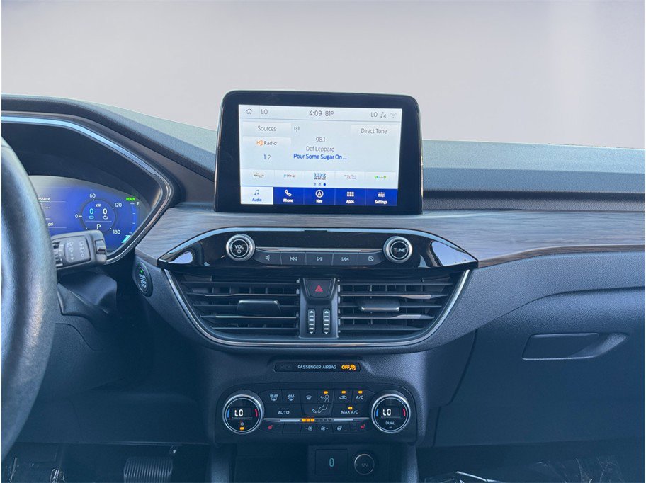 Used 2020 Ford Escape Titanium image 11