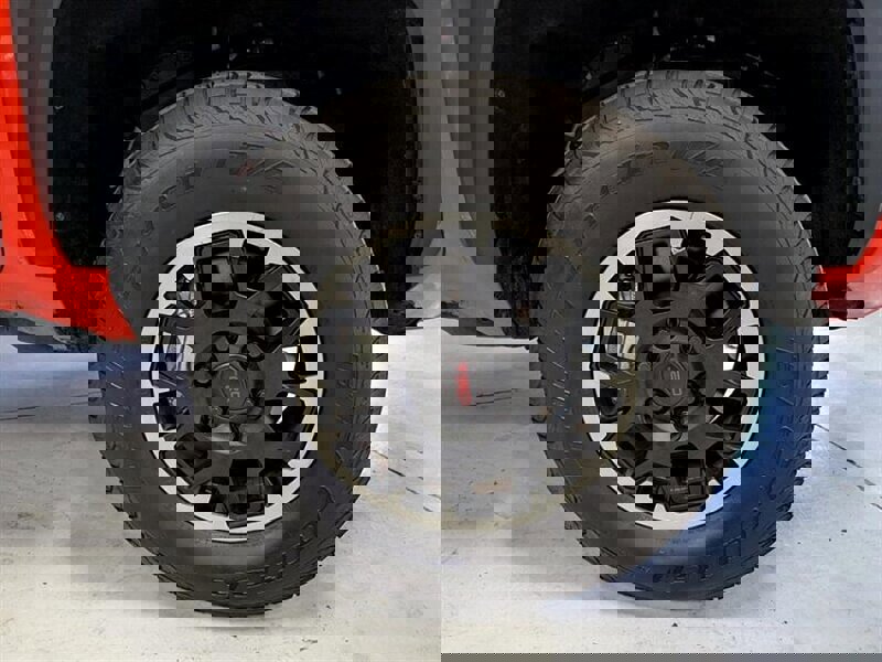 Used 2024 Toyota Tacoma TRD Off-Road image 13