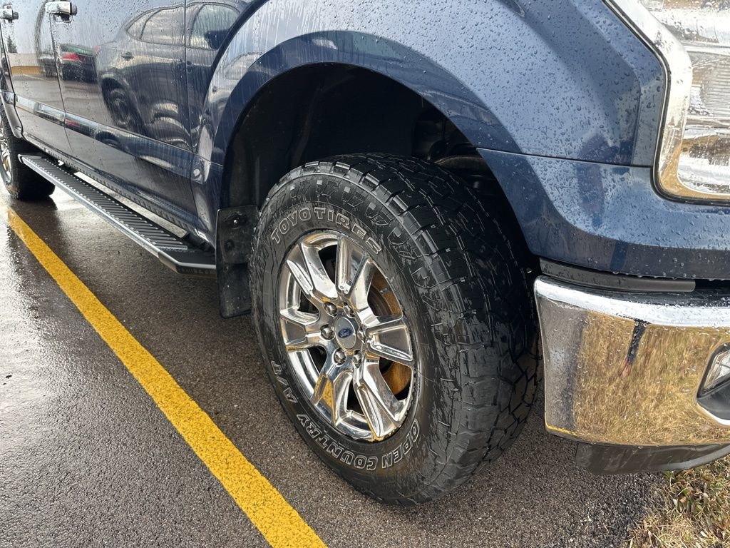 Used 2015 Ford F150 XLT w/ Equipment Group 302A Luxury image 3